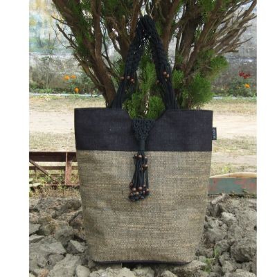 # AA 19 - TOSSA Fashion Jute Bag/ black (25 Units Per Carton)